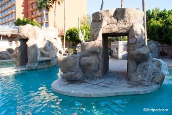 פיניקס Midtown Garden Hotel מראה חיצוני תמונה